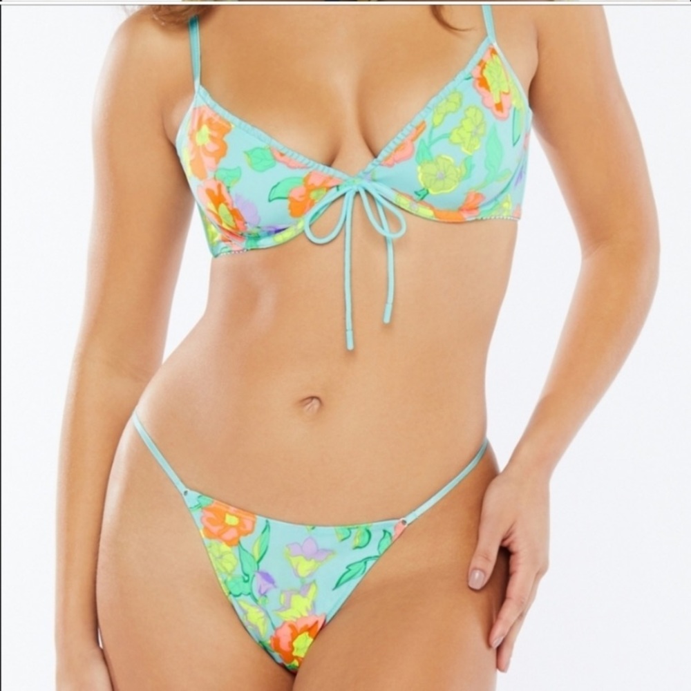 SAVAGE X Fenty Free Spirit Floral Unlined Plunge Bra